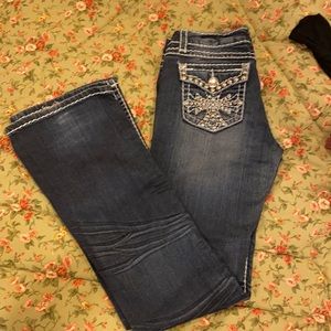 Beautiful L.A. idol USA jeans!